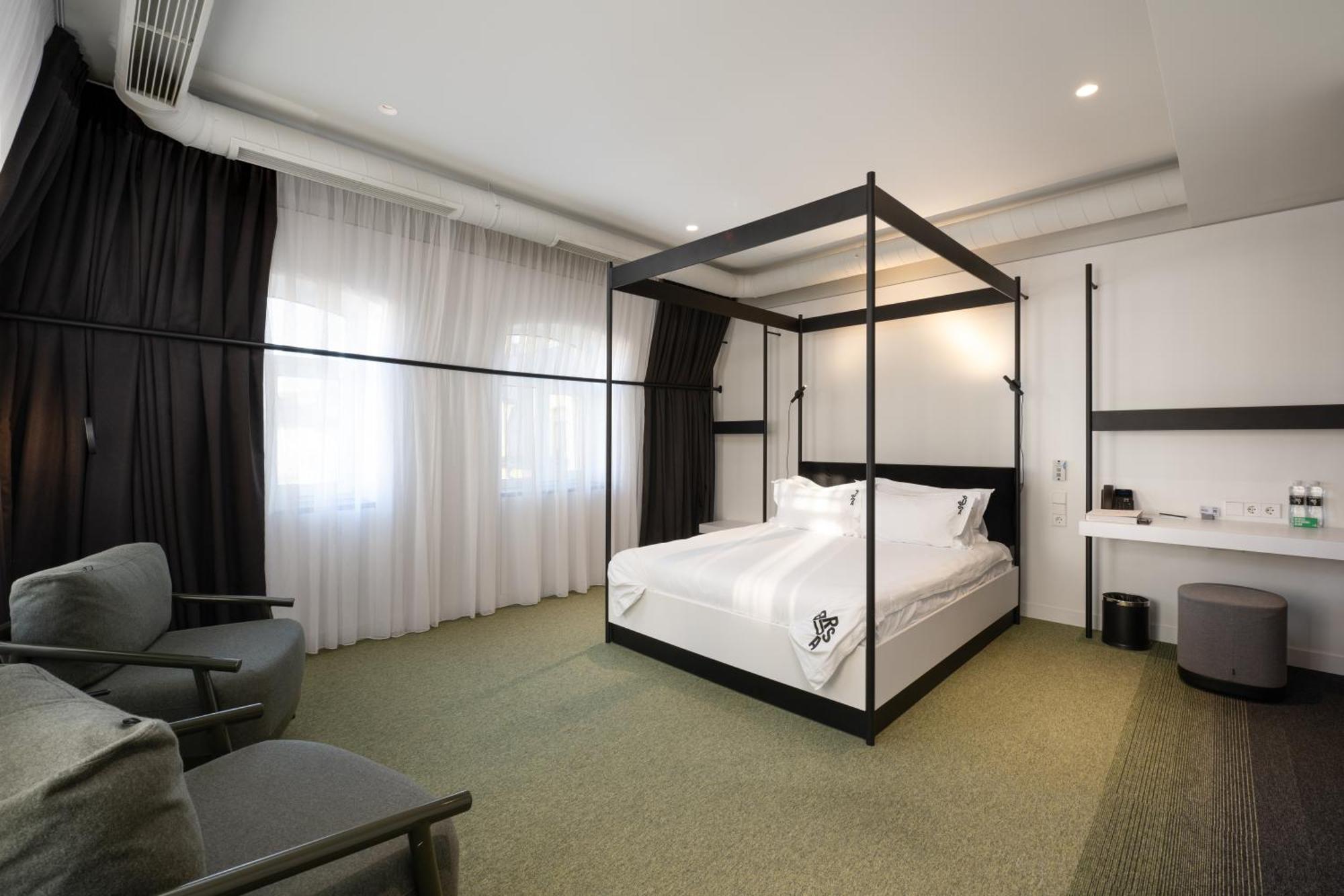 Bursa Hotel Киев Экстерьер фото
