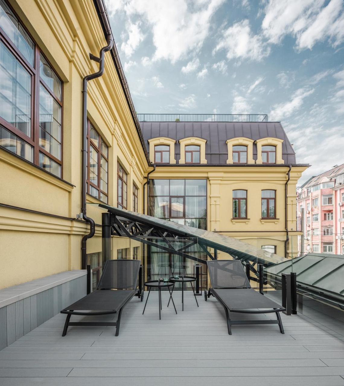 Bursa Hotel Киев Экстерьер фото